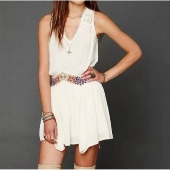 NWT Free People Embroidered Mini Dress| Boho Coastal Cowgirl Poetcore Whimsigoth - Picture 3 of 11